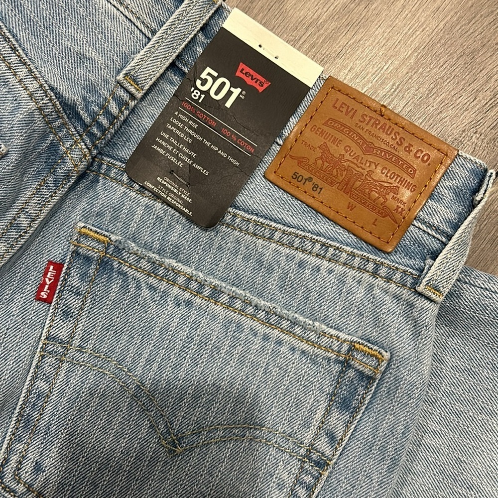 NWT LEVI'S Blue 501 ‘81 Jeans Linear Motion size 25x31 - Picture 10 of 10